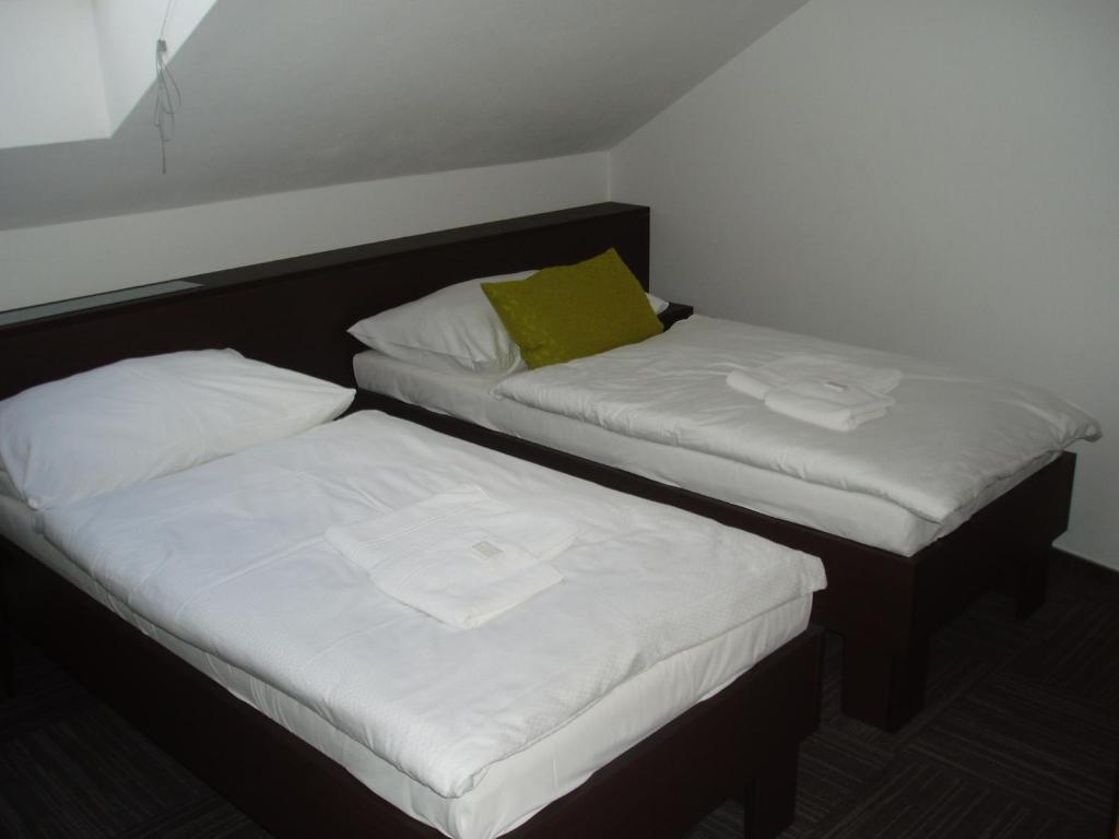 Hotel Kaskada Ledeč nad Sázavou Szoba fotó